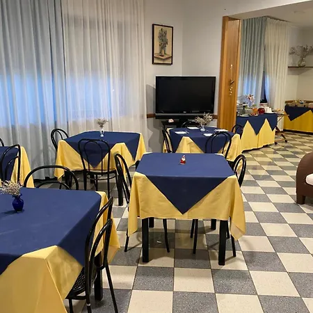 Hotel Ferrara 3*